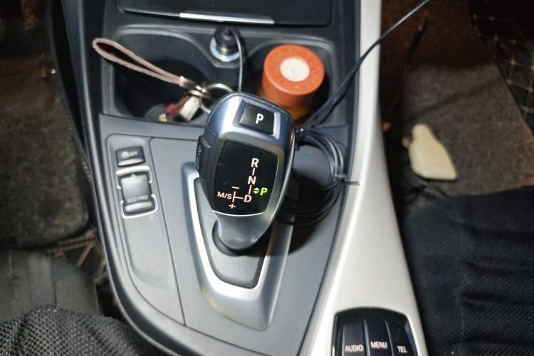 Used BMW 1 Series 2013 Facelifted 118i Leading Edition Gear Lever