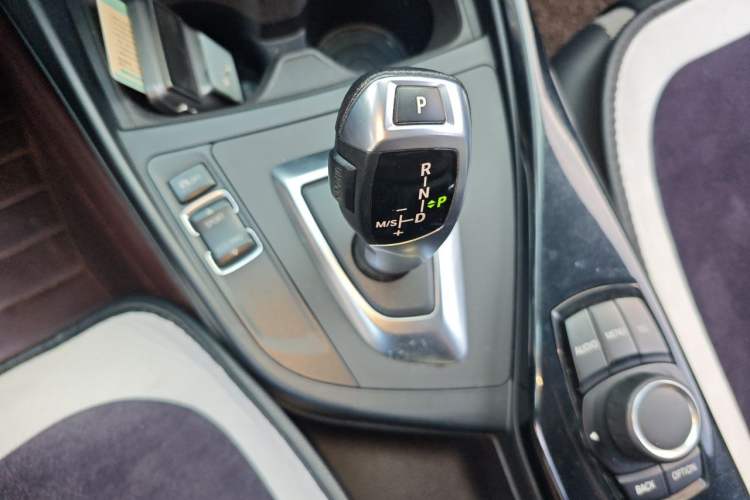 Used BMW 1 Series 2013 Revised 116i Urban Edition Gear Lever