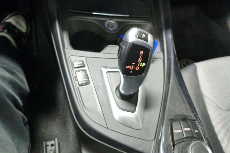 Used BMW 1 Series 2013 Revised 116i Urban Edition Gear Lever