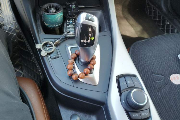 Used BMW 1 Series 2013 Facelifted 118i Leading Edition Gear Lever