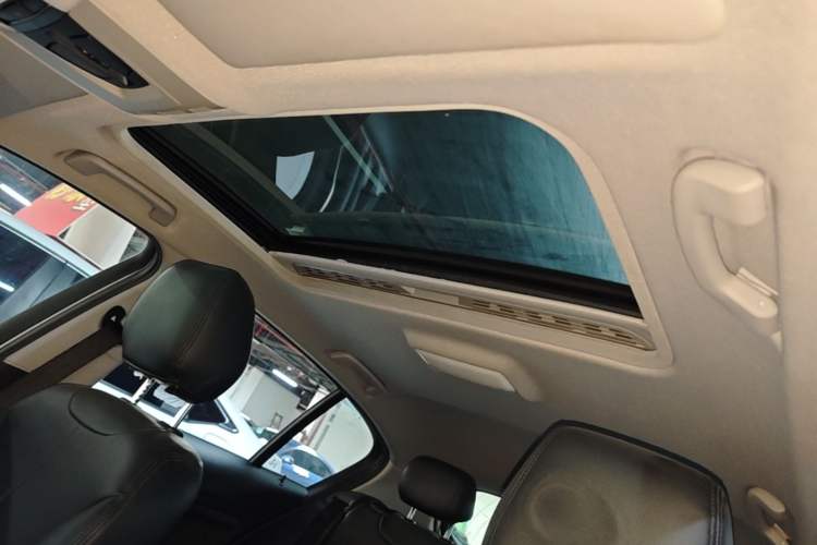 Used BMW 1 Series 2013 Facelifted 118i Leading Edition Headliner