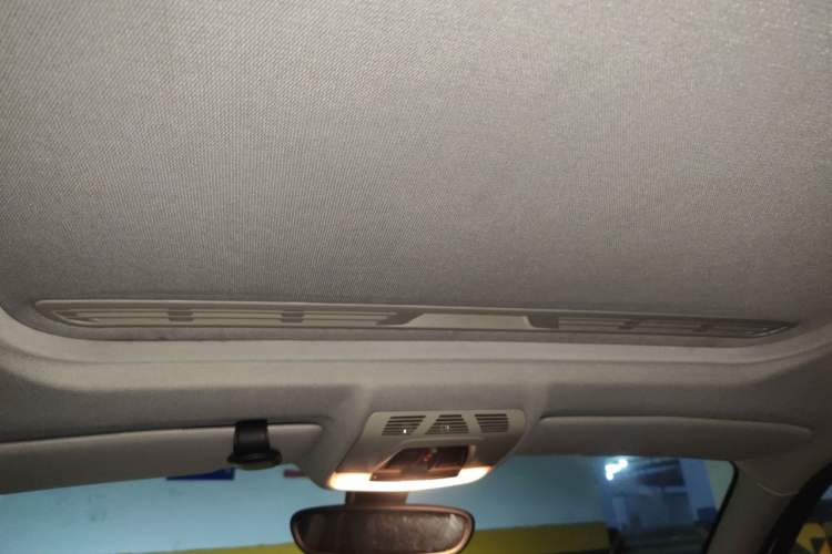 Used BMW 1 Series 2013 Facelifted 118i Leading Edition Headliner