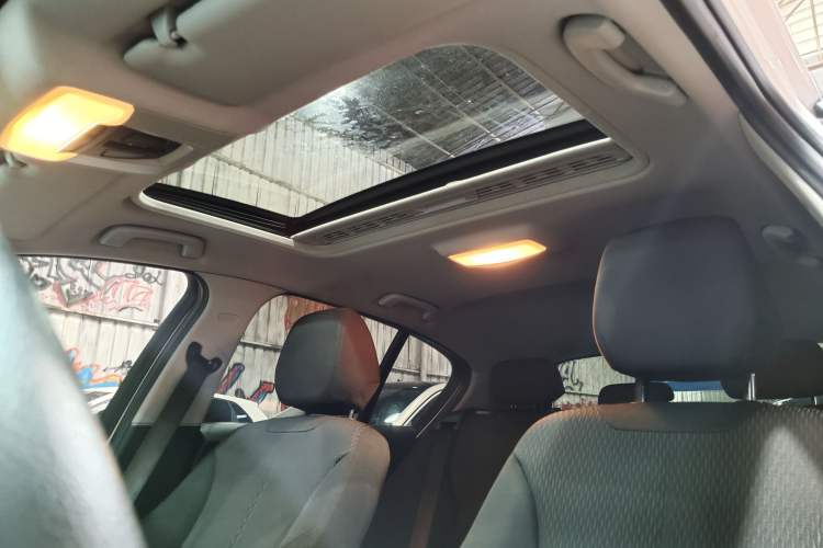 Used BMW 1 Series 2013 Revised 116i Leading Edition Headliner