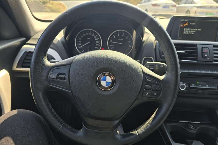 Used BMW 1 Series 2013 Revised 116i Leading Edition Interior 1