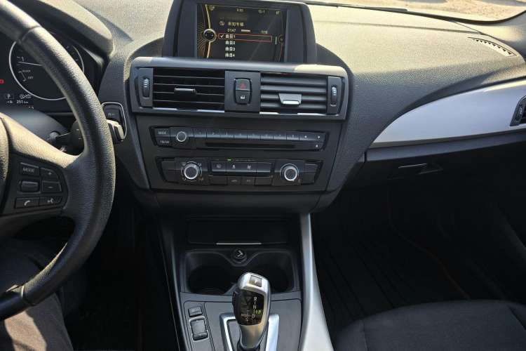 Used BMW 1 Series 2013 Revised 116i Leading Edition Interior 2