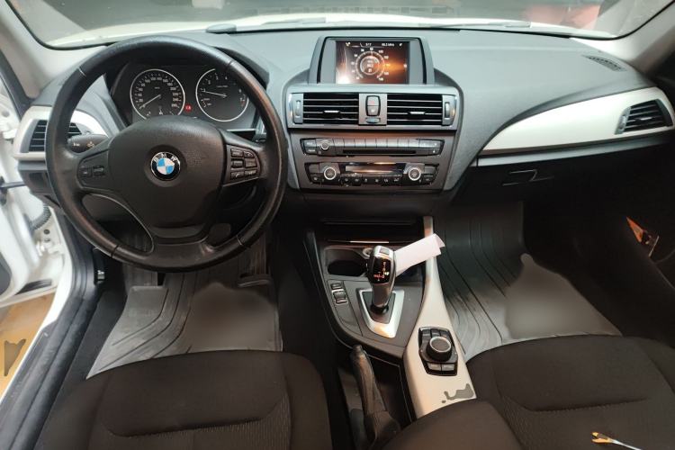 Used BMW 1 Series 2013 Facelifted 118i Leading Edition Interior 2