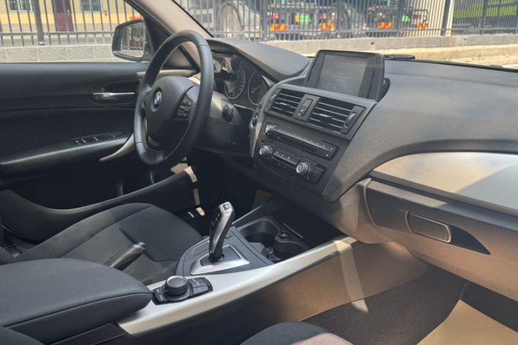 Used BMW 1 Series 2013 Revised 116i Leading Edition Interior 2