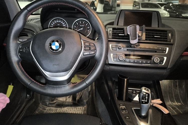 Used BMW 1 Series 2013 Revised 118i Sport Edition Interior 2