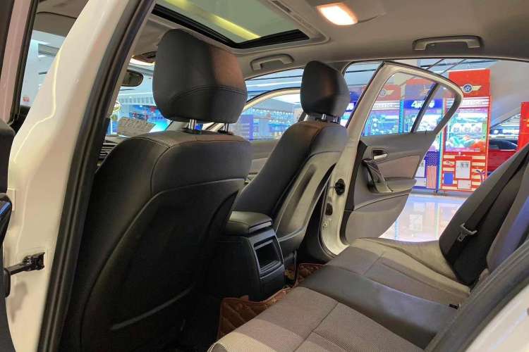 Used BMW 1 Series 2013 Revised 116i Urban Edition Interior 2