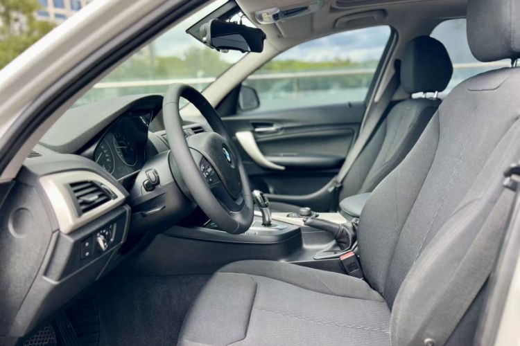Used BMW 1 Series 2013 Facelifted 118i Leading Edition Interior 3