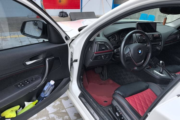Used BMW 1 Series 2013 Revised 118i Sport Edition Interior 3