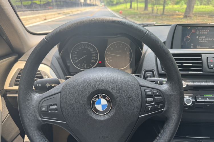 Used BMW 1 Series 2013 Revised 116i Leading Edition Interior 3