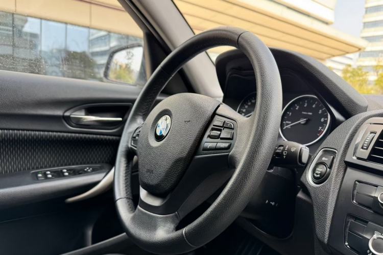 Used BMW 1 Series 2013 Revised 116i Leading Edition Interior 3