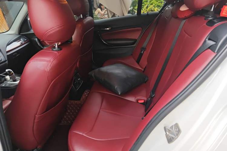 Used BMW 1 Series 2013 Revised 118i Sport Edition Interior 3