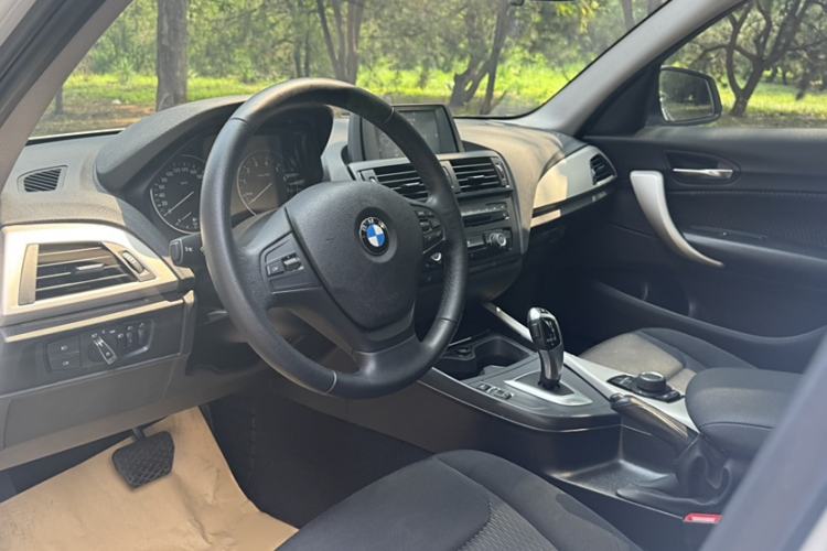 Used BMW 1 Series 2013 Revised 116i Leading Edition Interior 4