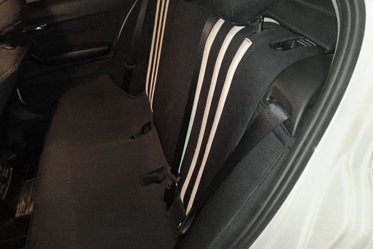 Used BMW 1 Series 2013 Revised 118i Sport Edition Interior 4