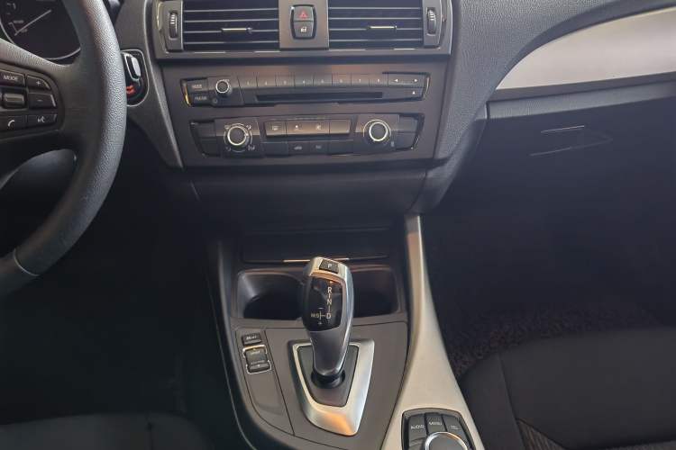 Used BMW 1 Series 2013 Revised 116i Leading Edition Interior 5