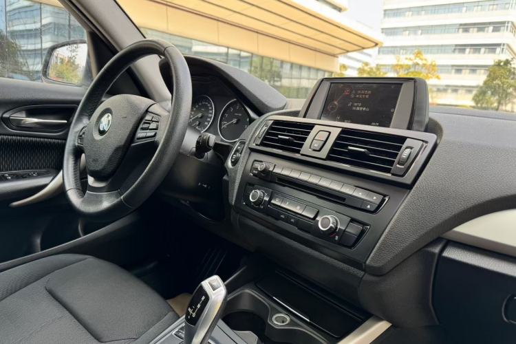 Used BMW 1 Series 2013 Revised 116i Leading Edition Interior 5
