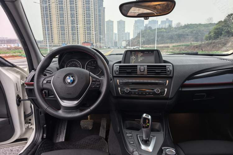 Used BMW 1 Series 2013 Revised 118i Sport Edition Interior 5