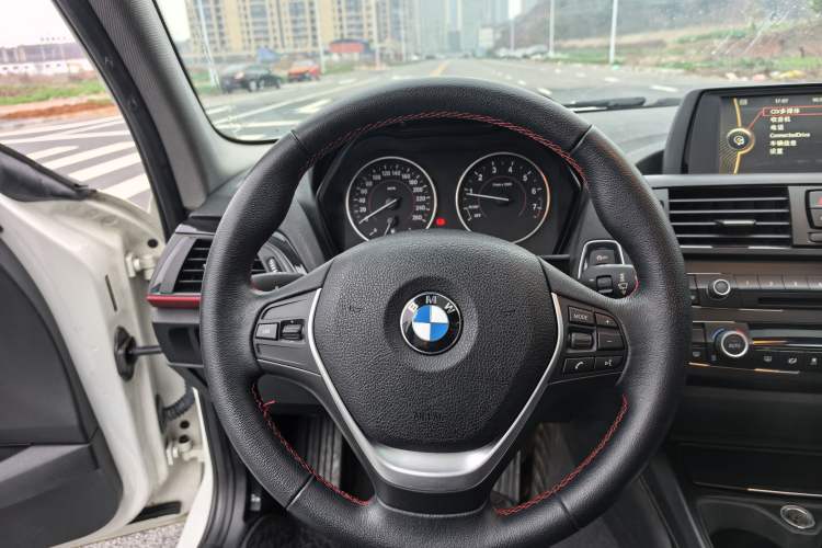 Used BMW 1 Series 2013 Revised 118i Sport Edition Interior 6