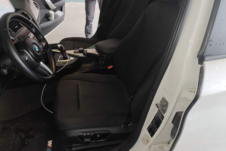 Used BMW 1 Series 2013 Facelifted 118i Leading Edition Left Front Seat