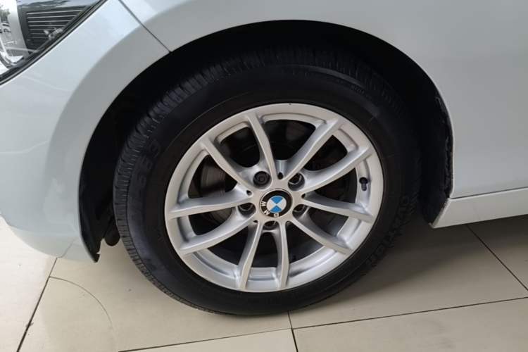 Used BMW 1 Series 2013 Facelifted 118i Leading Edition Left Front Wheel Hub