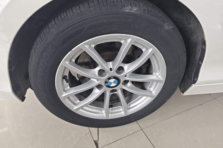Used BMW 1 Series 2013 Facelifted 118i Leading Edition Left Front Wheel Hub
