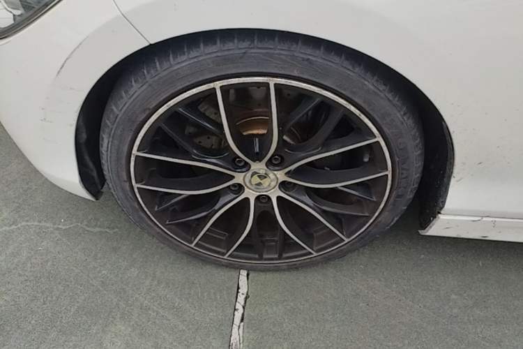 Used BMW 1 Series 2013 Facelifted 118i Leading Edition Left Front Wheel Hub