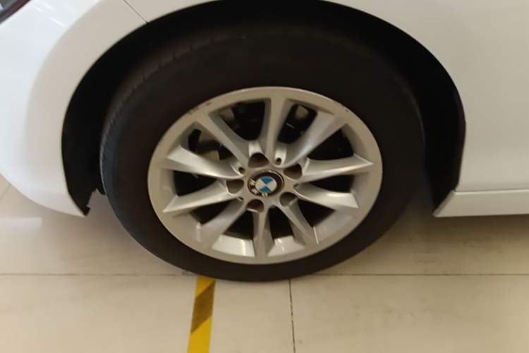 Used BMW 1 Series 2013 Revised 116i Urban Edition Left Front Wheel Hub