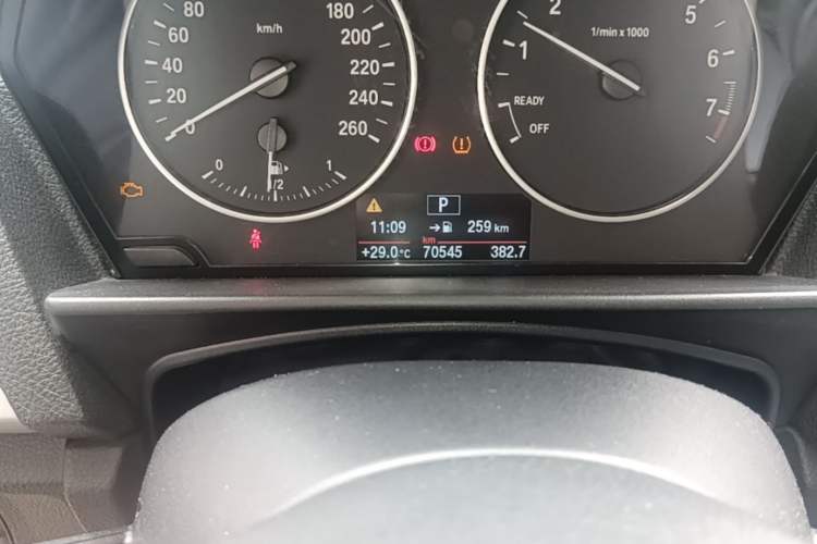 Used BMW 1 Series 2013 Facelifted 118i Leading Edition Odometer Close Up