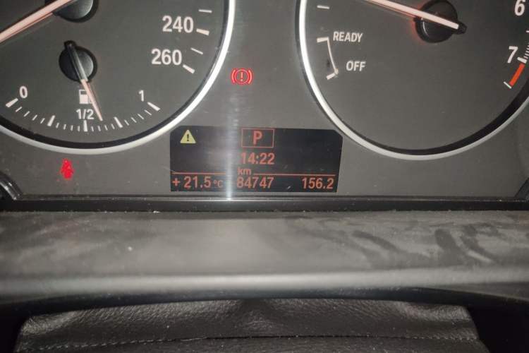 Used BMW 1 Series 2013 Facelifted 118i Leading Edition Odometer Close Up