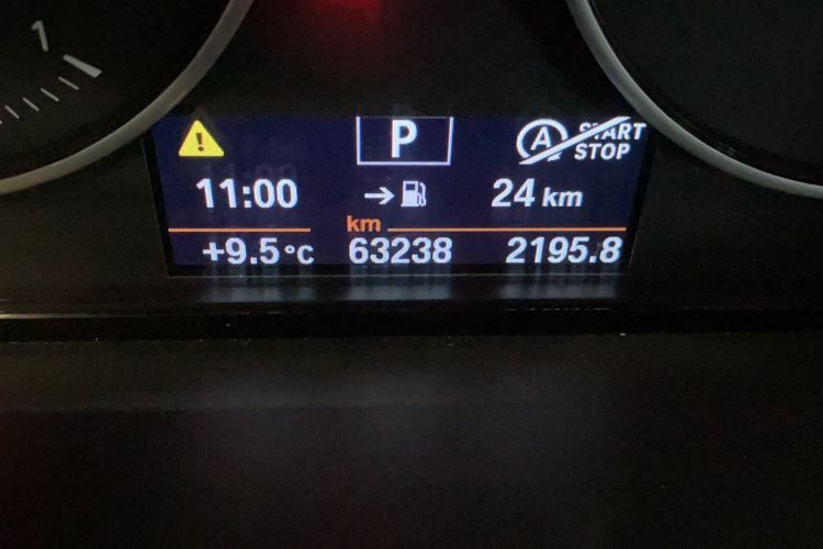 Used BMW 1 Series 2013 Facelifted 118i Leading Edition Odometer Close Up