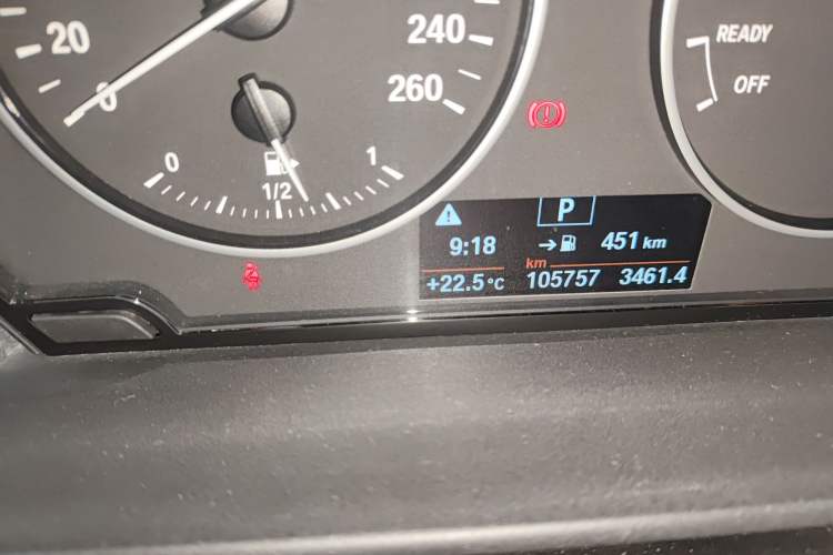Used BMW 1 Series 2013 Facelifted 118i Leading Edition Odometer Close Up