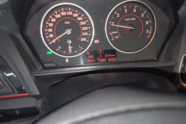 Used BMW 1 Series 2013 Revised 118i Sport Edition Odometer Close Up