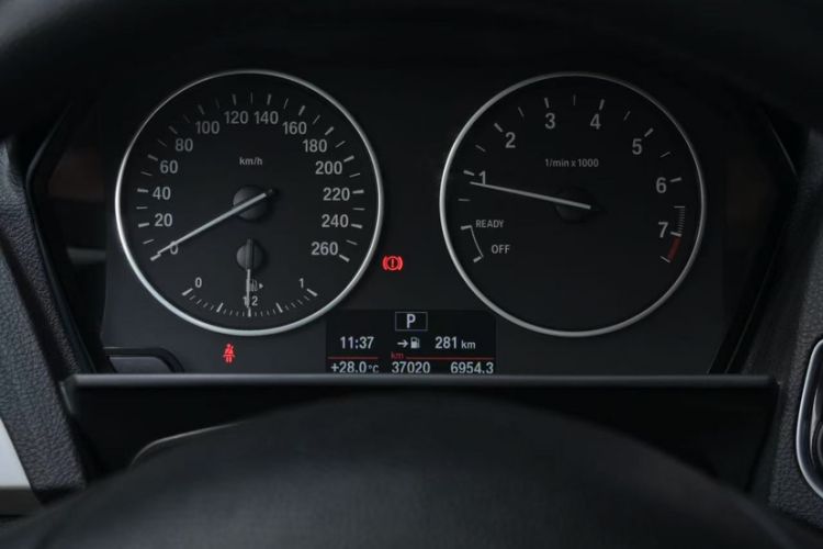 Used BMW 1 Series 2013 Revised 116i Leading Edition Odometer Close Up