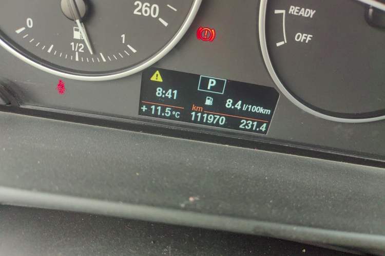 Used BMW 1 Series 2013 Facelifted 118i Leading Edition Odometer Close Up