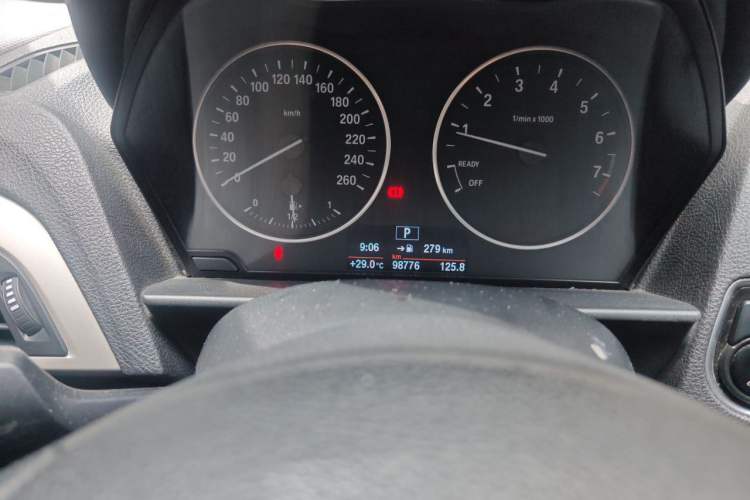 Used BMW 1 Series 2013 Facelifted 118i Leading Edition Odometer Close Up