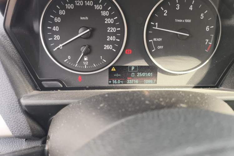 Used BMW 1 Series 2013 Facelifted 118i Leading Edition Odometer Close Up