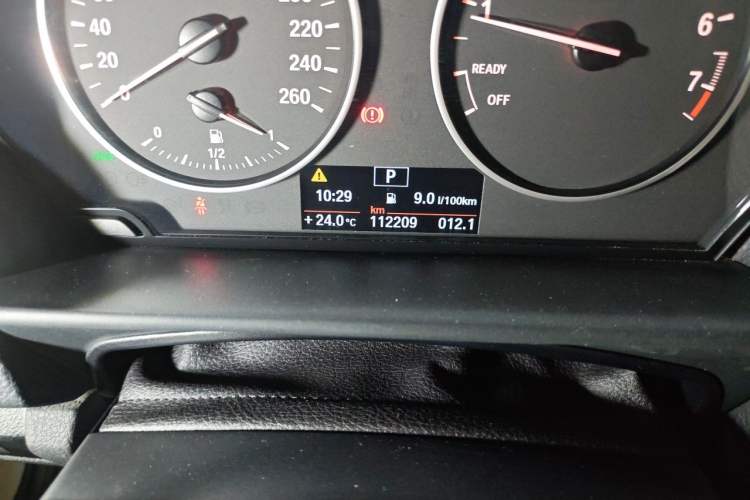 Used BMW 1 Series 2013 Facelifted 118i Leading Edition Odometer Close Up