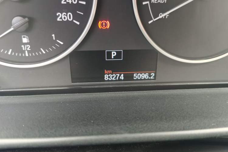Used BMW 1 Series 2013 Facelifted 118i Leading Edition Odometer Close Up