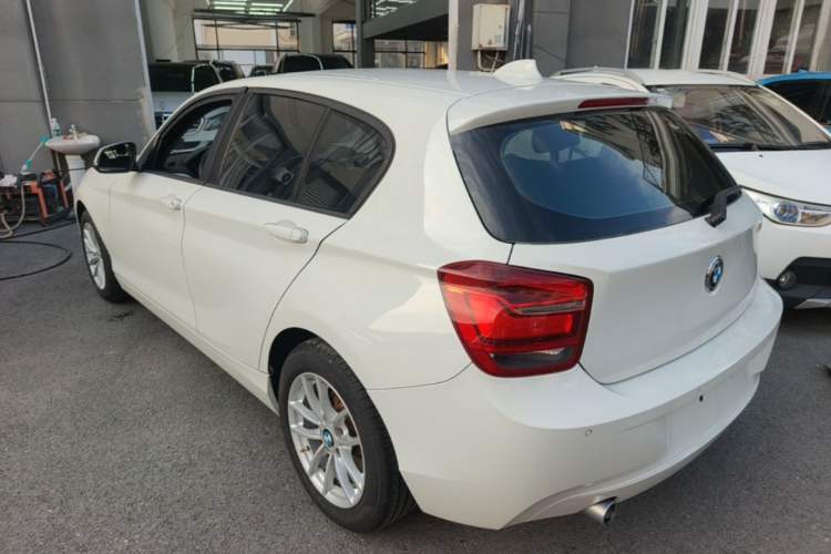 Used BMW 1 Series 2013 Facelifted 118i Leading Edition Rear Left 45 Deg