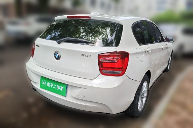 Used BMW 1 Series 2013 Facelifted 118i Leading Edition Rear Right 45 Deg