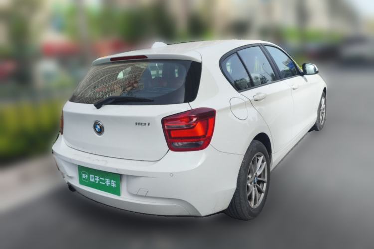 Used BMW 1 Series 2013 Facelifted 118i Leading Edition Rear Right 45 Deg