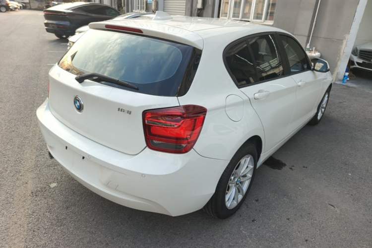 Used BMW 1 Series 2013 Facelifted 118i Leading Edition Rear Right 45 Deg