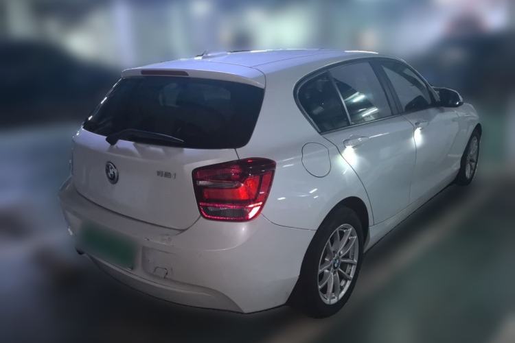 Used BMW 1 Series 2013 Facelifted 118i Leading Edition Rear Right 45 Deg