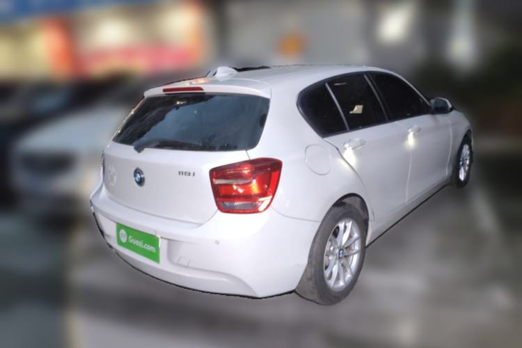 Used BMW 1 Series 2013 Facelifted 118i Leading Edition Rear Right 45 Deg