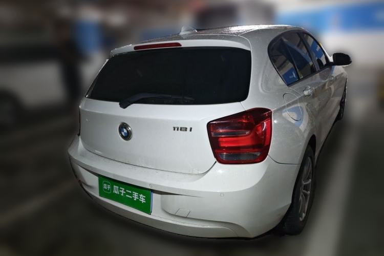 Used BMW 1 Series 2013 Facelifted 118i Leading Edition Rear Right 45 Deg