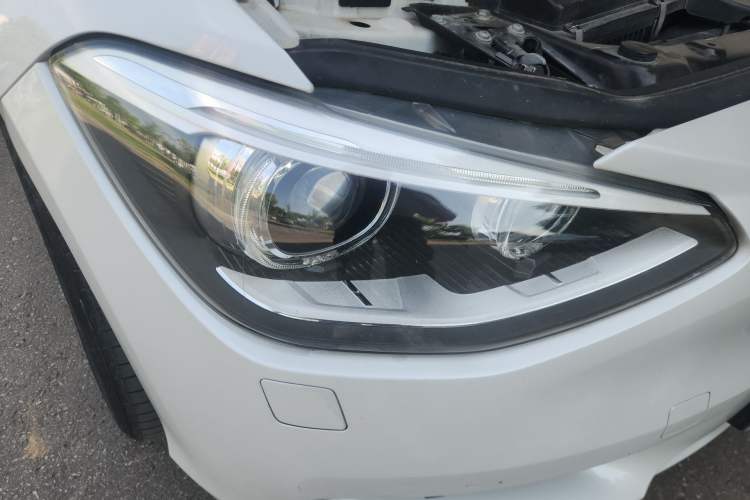 Used BMW 1 Series 2013 Facelifted 118i Leading Edition Right Front Headlight