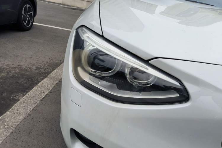 Used BMW 1 Series 2013 Facelifted 118i Leading Edition Right Front Headlight