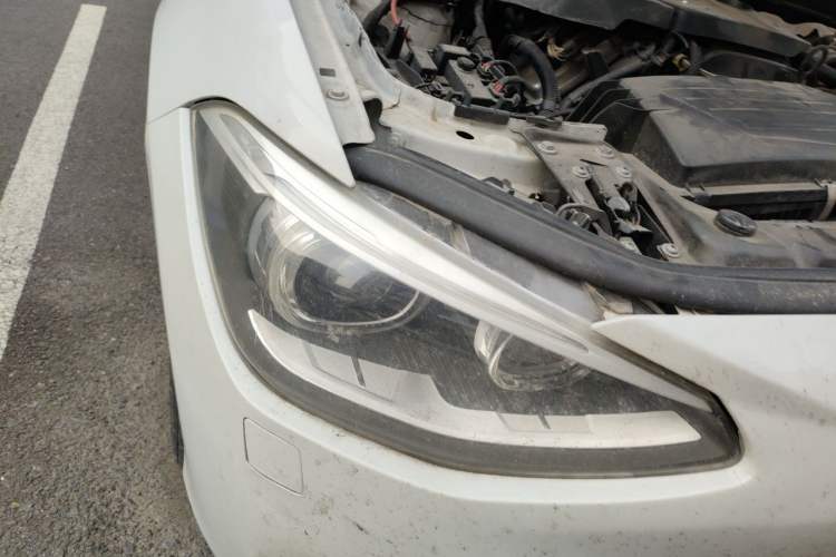 Used BMW 1 Series 2013 Facelifted 118i Leading Edition Right Front Headlight